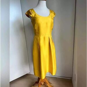 Banana republic cap sleeve silk dress with pockets size 4